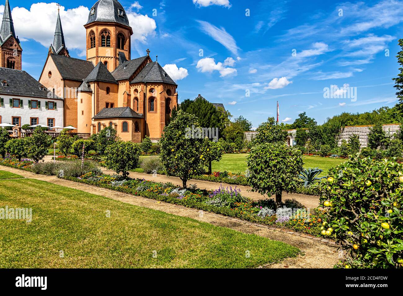 Le Klostergarten (jardin du monastère) à Seligenstadt, Hesse, Allemagne Banque D'Images