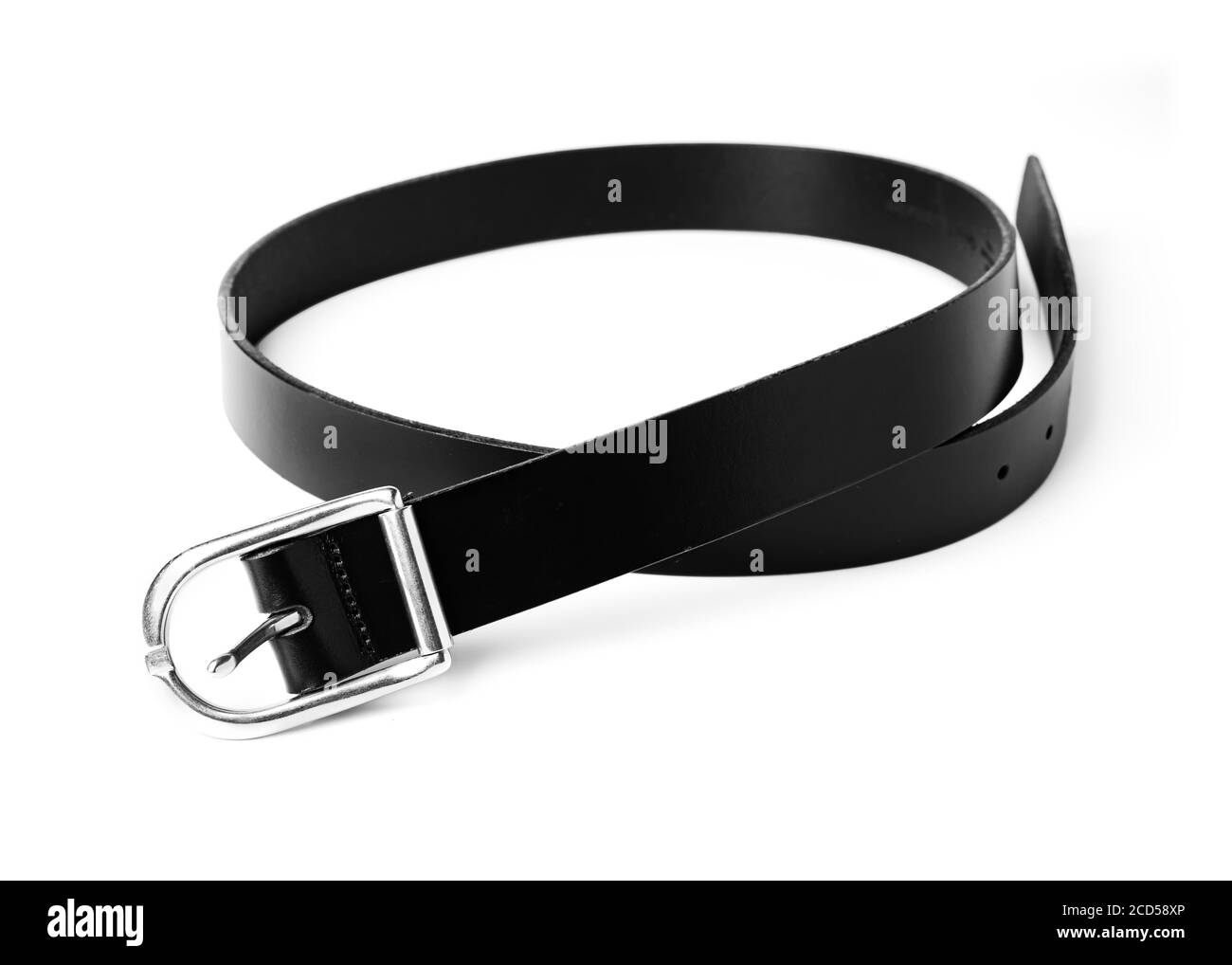 Ceinture simple en cuir noir sur fond blanc. Banque D'Images