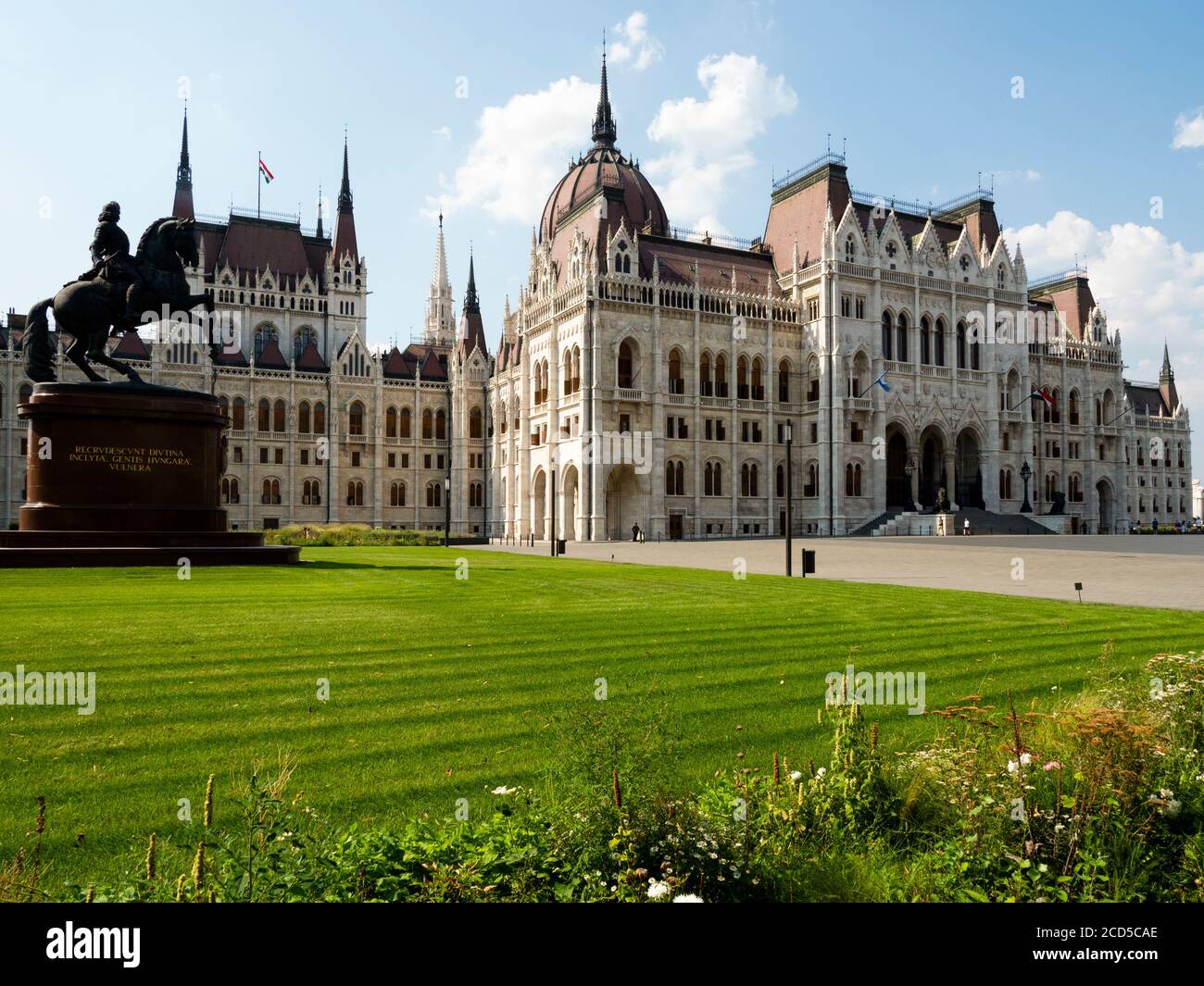 Vue sur le Parlement, Budapest, Hongrie Banque D'Images Vue sur le Parlement, Budapest, Hongrie Banque D'Images