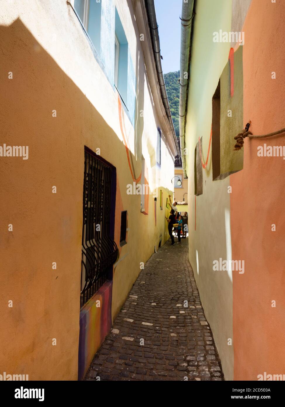Rue très étroite dans la vieille ville, Strada Sforii, Brasov, Transylvanie, Roumanie Banque D'Images