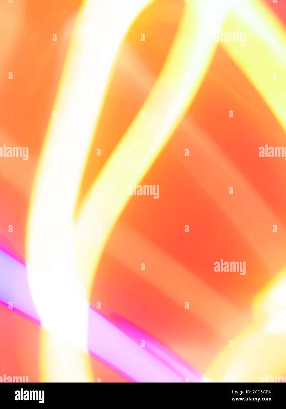 Arrière-plan abstrait coloré au néon. Effet de la trajectoire de la lumière. Illustration du stock numérique. Banque D'Images