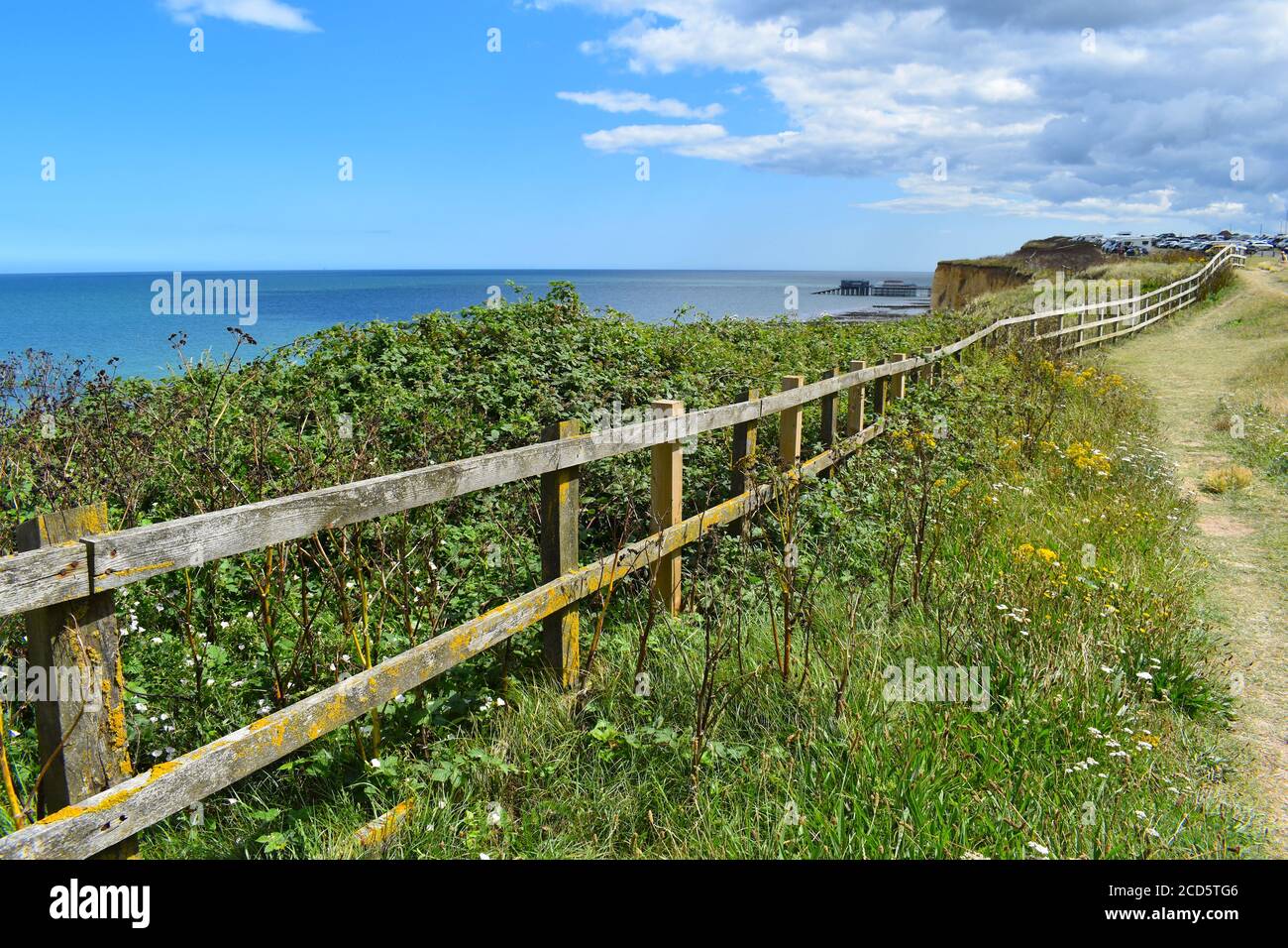 Cromer est un complexe populaire sur la côte nord de Norfolk offre une vue agréable le long de la côte et sur la mer depuis les promenades de clifftop mile Banque D'Images
