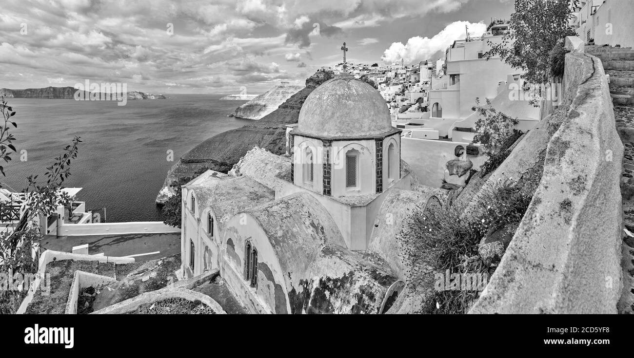 Église Saint-Jean le théologien, Fira, Santorini, Grèce Banque D'Images Église Saint-Jean le théologien, Fira, Santorini, Grèce Banque D'Images