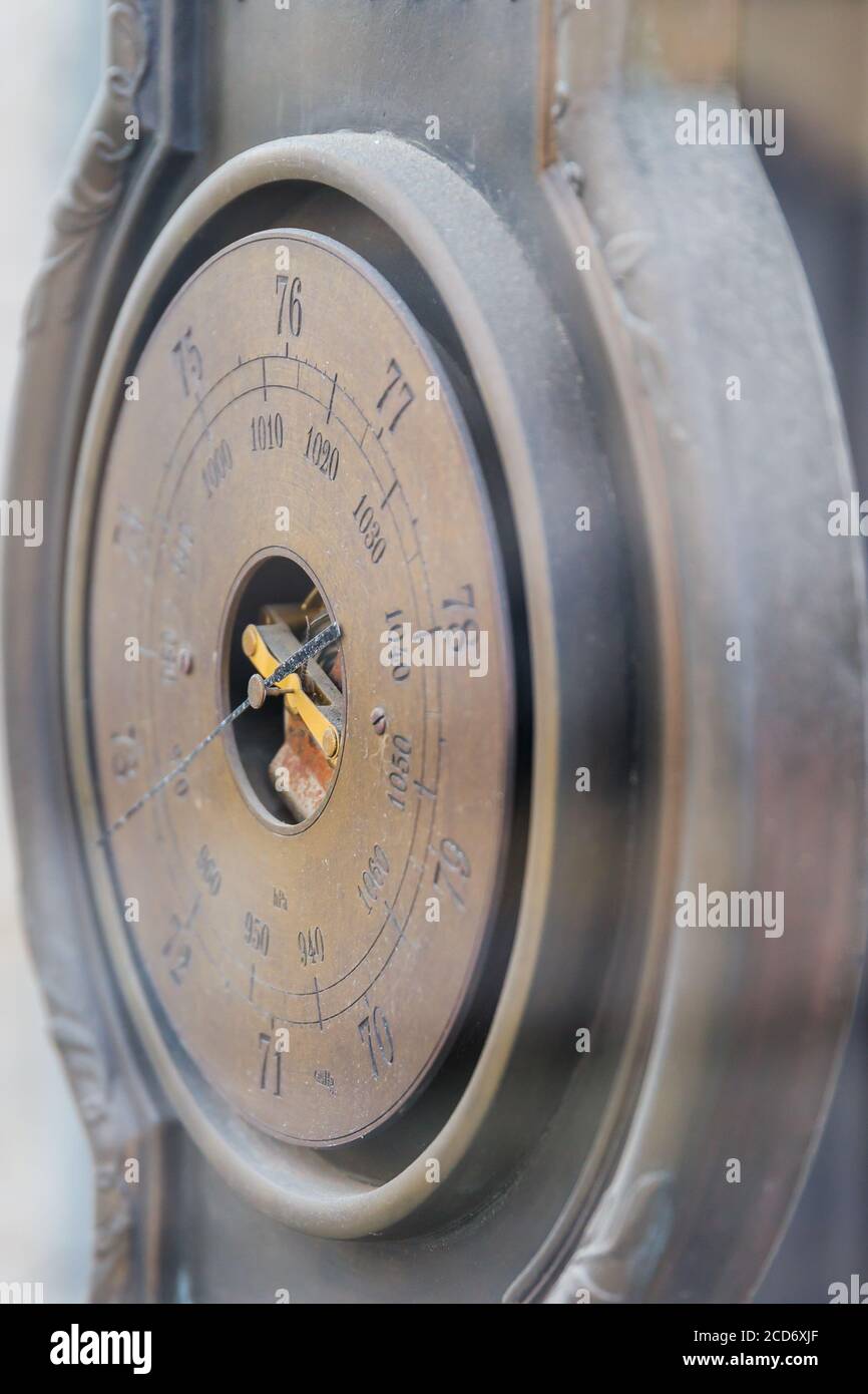 Fahrenheit Monument dans la rue de Gdansk. Banque D'Images