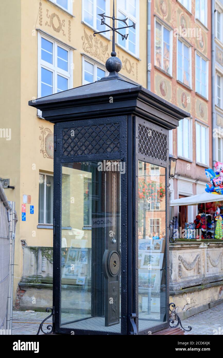 Fahrenheit Monument dans la rue de Gdansk. Banque D'Images