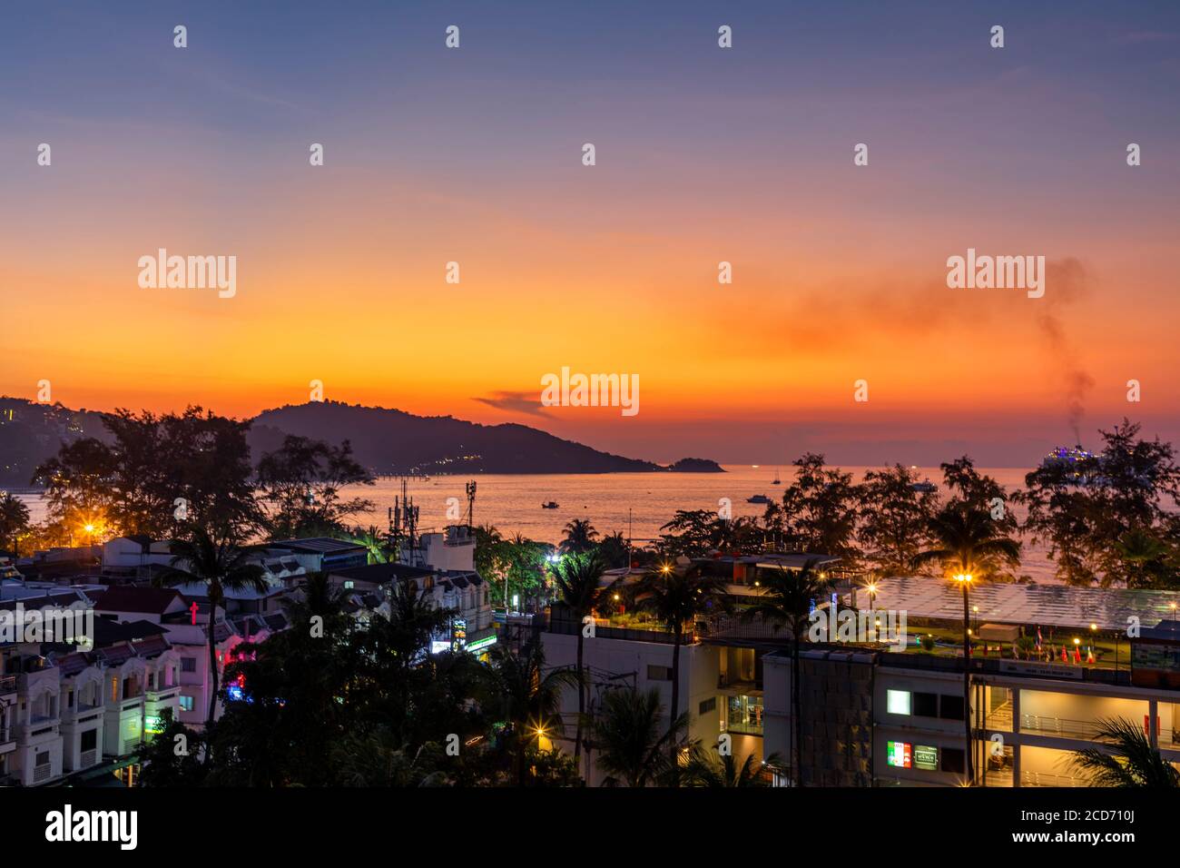 Coucher de soleil, Patong, Phuket, Thaïlande Banque D'Images