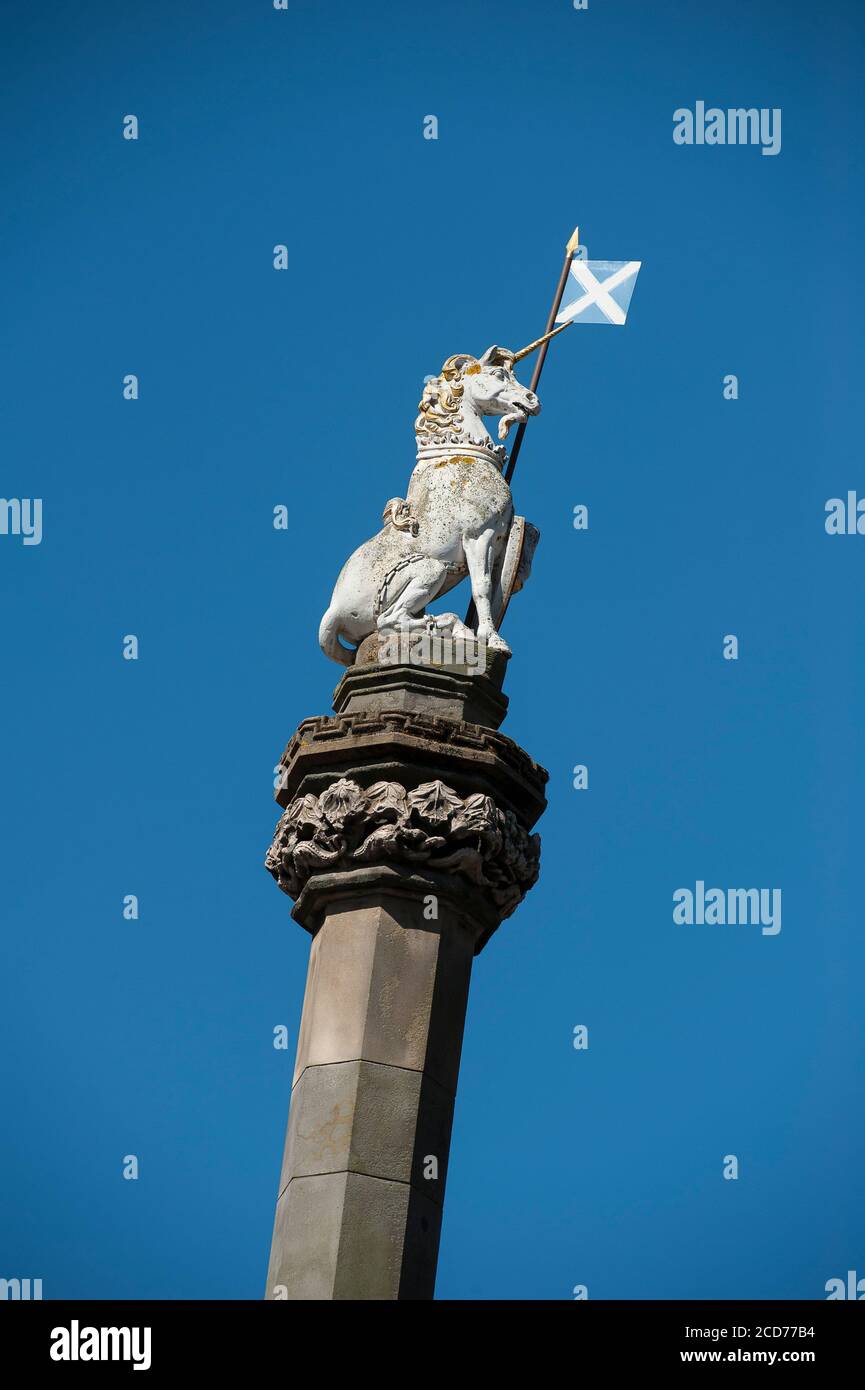Statue d'une licorne, l'animal national d'Écosse, dans la ville d'Edimbourg, en Écosse. Banque D'Images