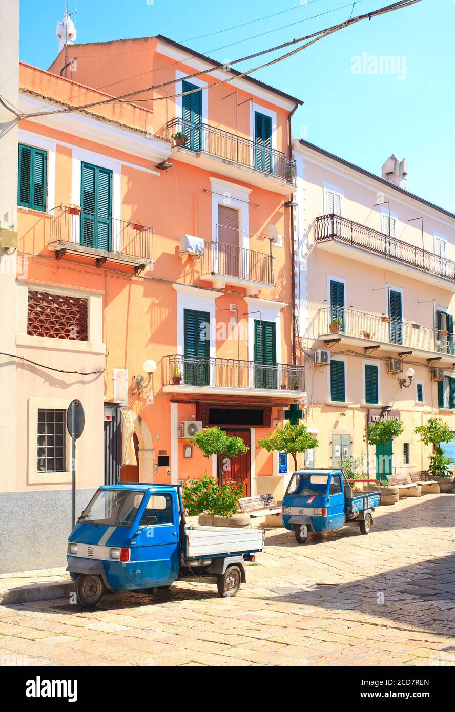 Véhicules de transport vintage 'ape' dans le sud de l'italie Banque D'Images