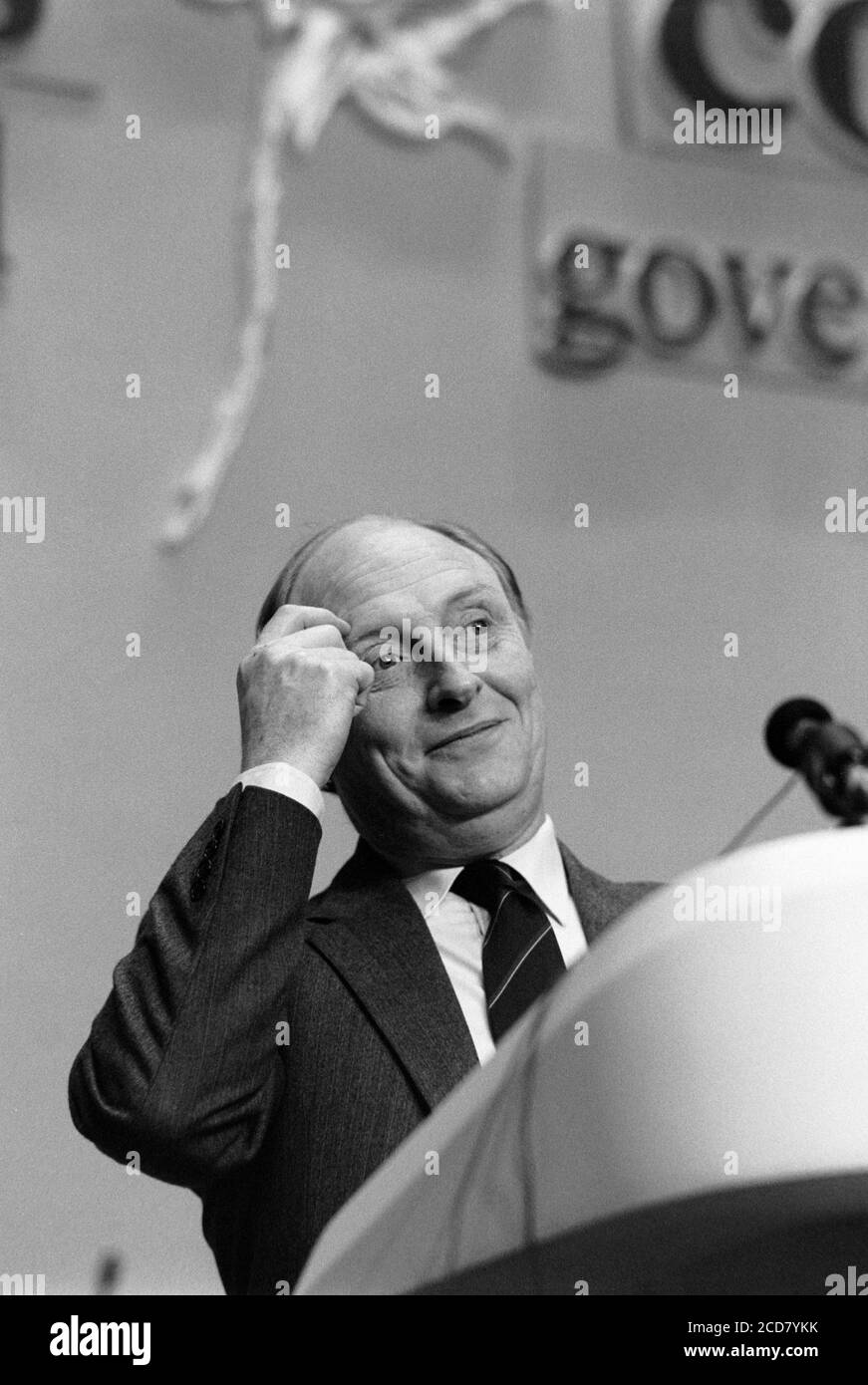 Neil Kinnock et Tom Sawyer à la Conférence des gouvernements locaux du travail de Southampton. 19 février 1989. Photo: Neil Turner Banque D'Images