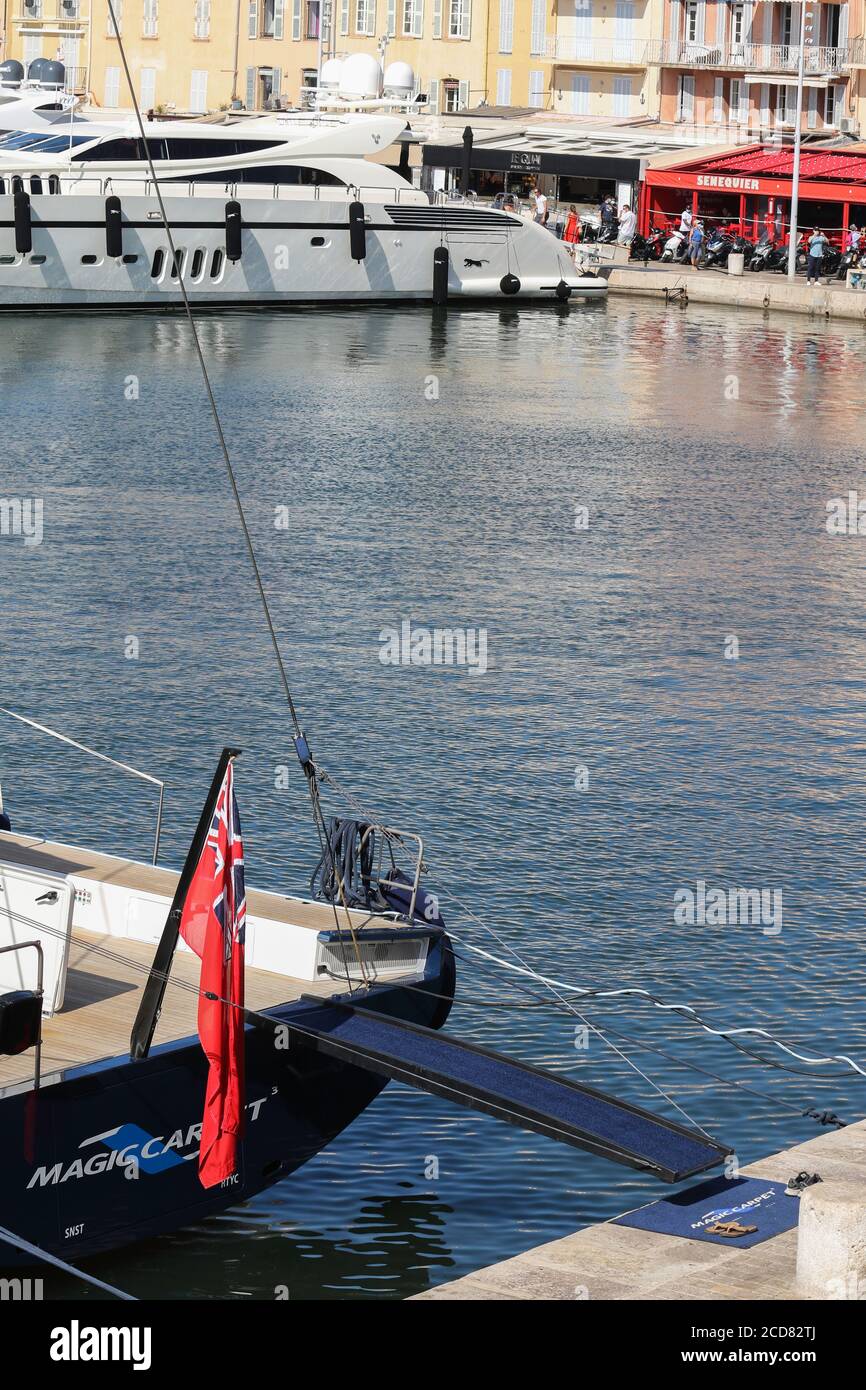Magic Carpet voile de nouveau dans le Port Saint Tropez - Saint Tropez France - 27 août 2020 - 16 h - crédit Ilona Barna BIPHOTONEWS Banque D'Images