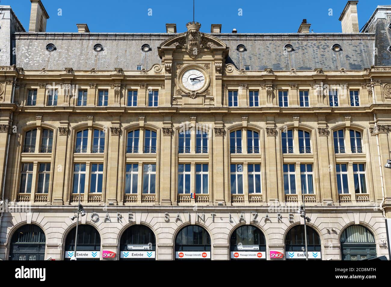 Façade de la gare St-Lazare à Paris, France Banque D'Images