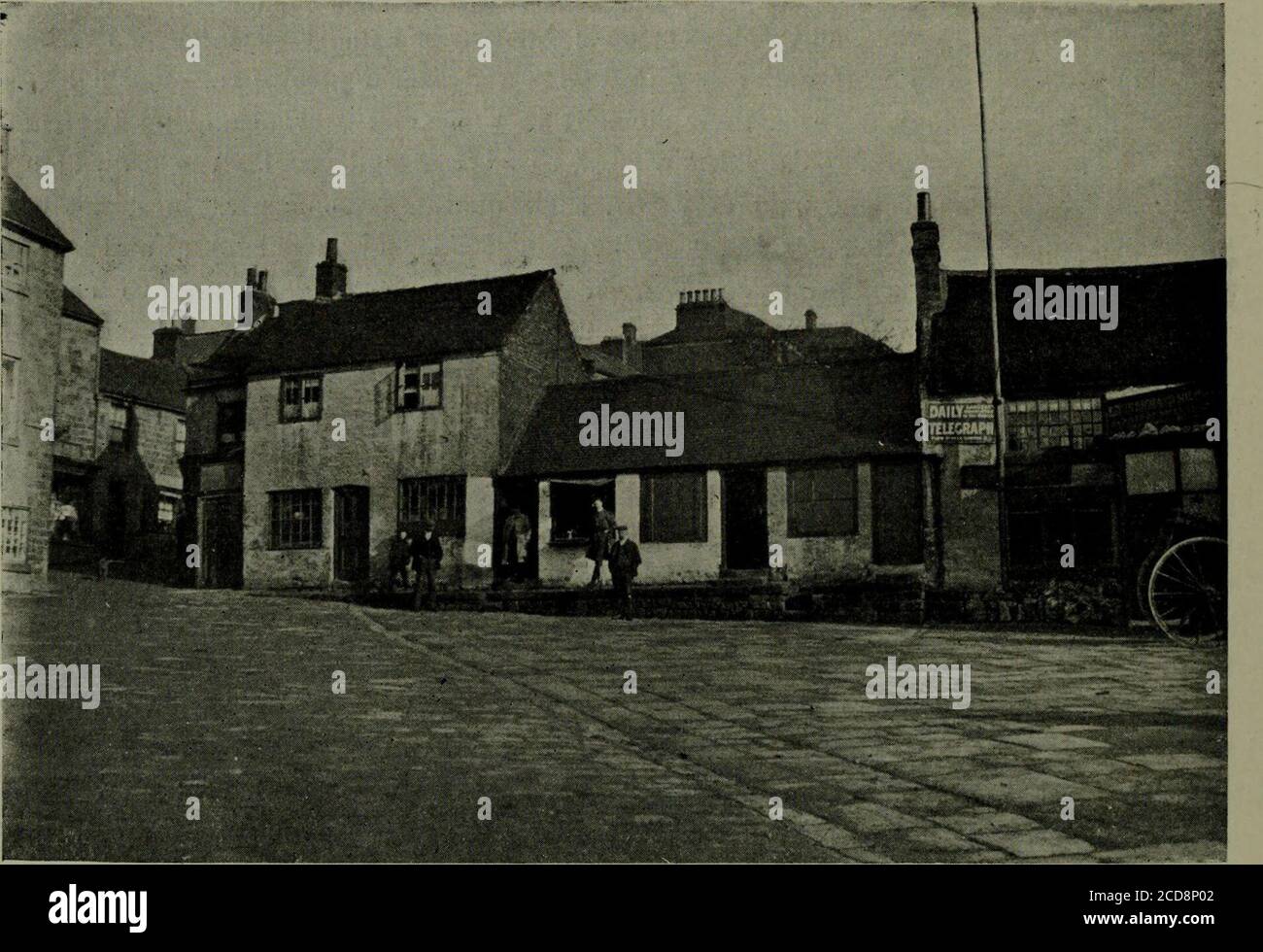 . L'origine et l'histoire de l'Église méthodiste primitive . Ty-deux ans. Puis, quand j'avais allumé * J. Barfoots Diamond dans le Rough, pp. 85-6. N 2 180 ÉGLISE MÉTHODISTE PRIMITIVE. Le feu, je me suis épeillé pour prier, et ainsi 1 a eu deux feux allumés à la fois. Après que j'ai attendu vingt minutes, j'ai geré à vos volets pour vous rappeler qu'il était temps de se préparer à rencontrer la classe. À sept ans, je suis allé dans le vieux Williams pour diriger la classe, et il est venu à la chapelle pour diriger la réunion de prière, et de marquer, il a toujours holdles réunions de prière et les réunions de classe une heure. Il fera appel au memberstwice ou à l'thric Banque D'Images