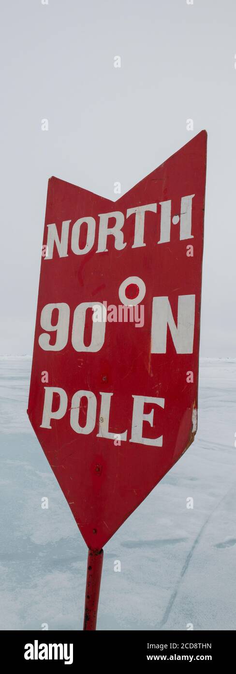 Russie, Haut Arctique, pôle Nord géographique, 90 degrés nord. Panneau du pôle Nord. Banque D'Images