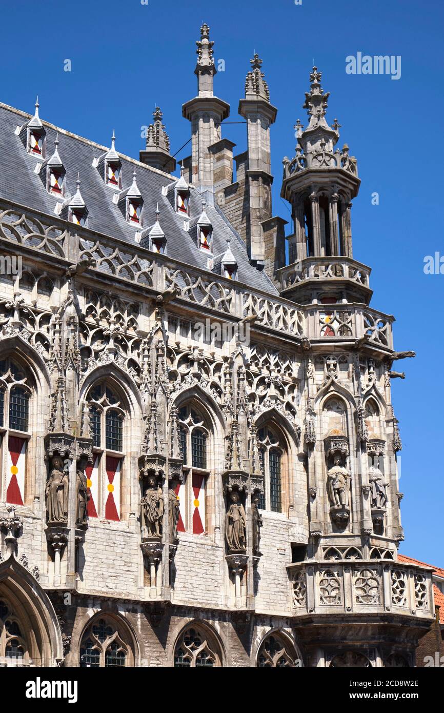 Pays-Bas, province de Zeeland, Walcheren, Middleburg, Hôtel de ville reconstruit au XVIe siècle, l'un des exemples les plus accomplis du gothique flamboyant Brabant. Siège de Roosevelt Academy Banque D'Images