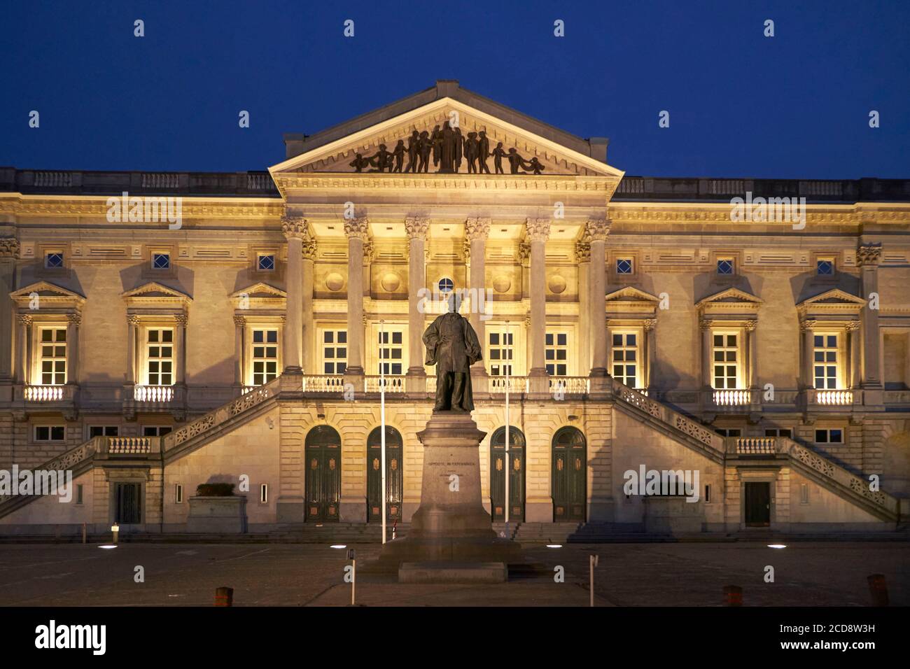 Belgique, Flandre orientale, Gand, Hippolyte Metdepenningen Statue devant le Palais de Justice Banque D'Images