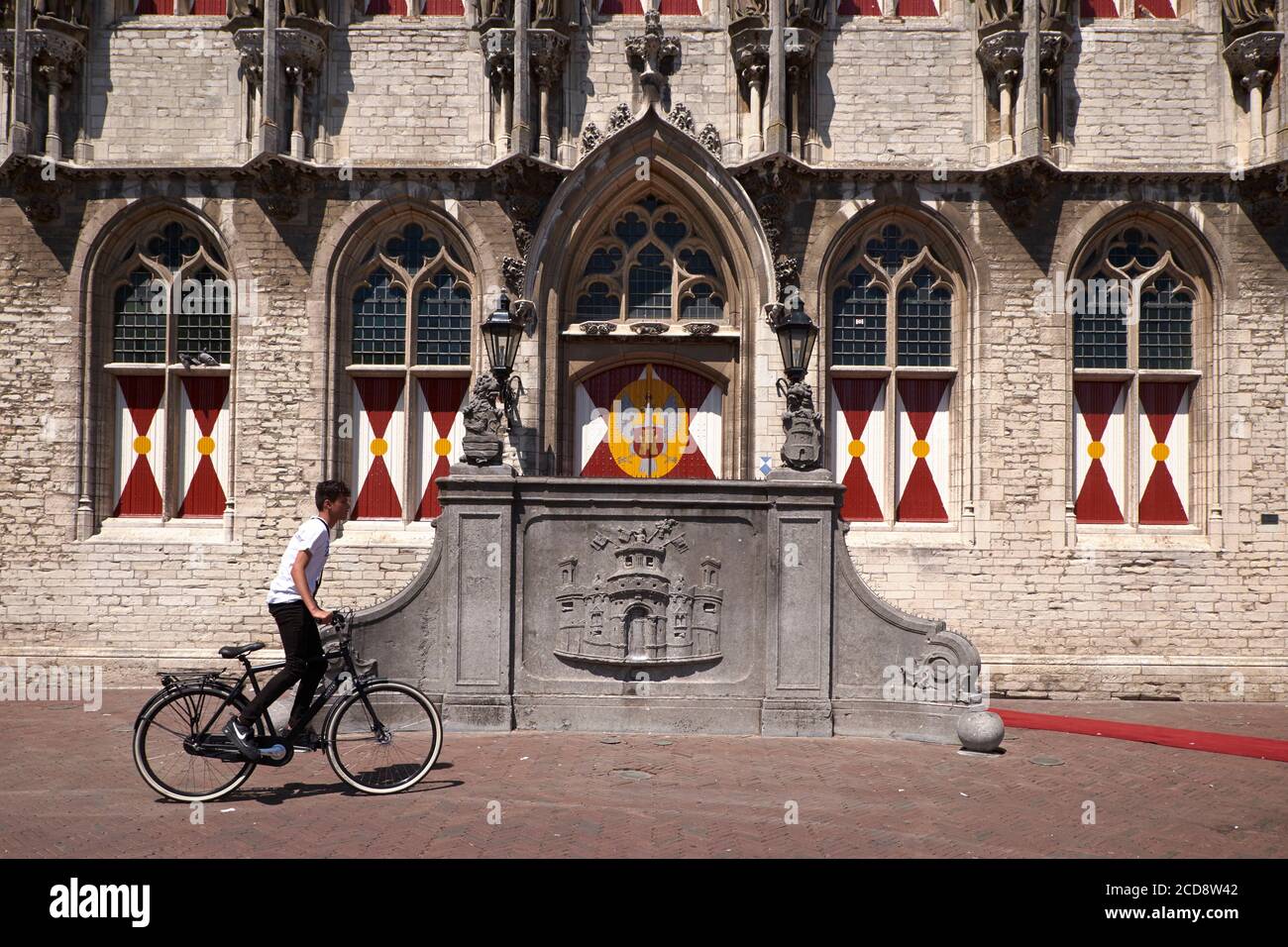 Pays-Bas, province de Zeeland, Walcheren, Middleburg, Hôtel de ville reconstruit au XVIe siècle, l'un des exemples les plus accomplis du gothique flamboyant Brabant. Siège de Roosevelt Academy Banque D'Images