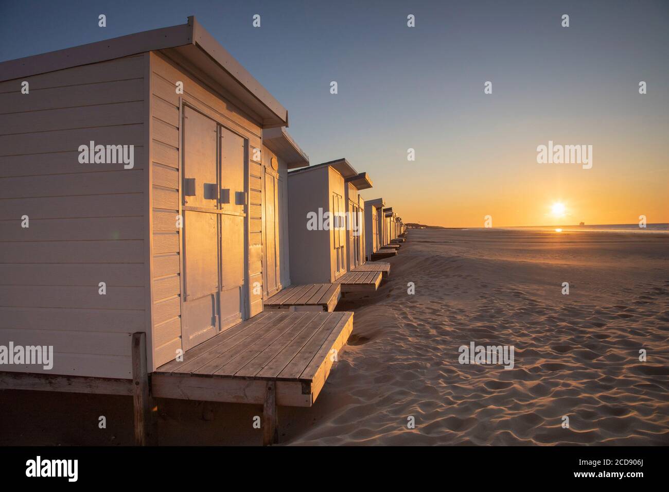 Cabines De Plage Calais Banque De Photographies Et D images Haute cabines-de-plage-calais-banque-de-photographies-et-d-images-haute