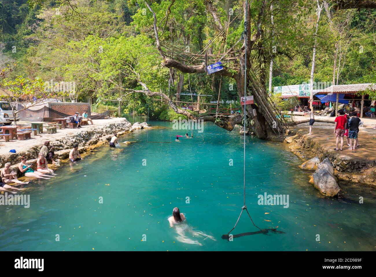 Lao, province de Vientiane, Vang Vieng, lagon bleu 1 Banque D'Images