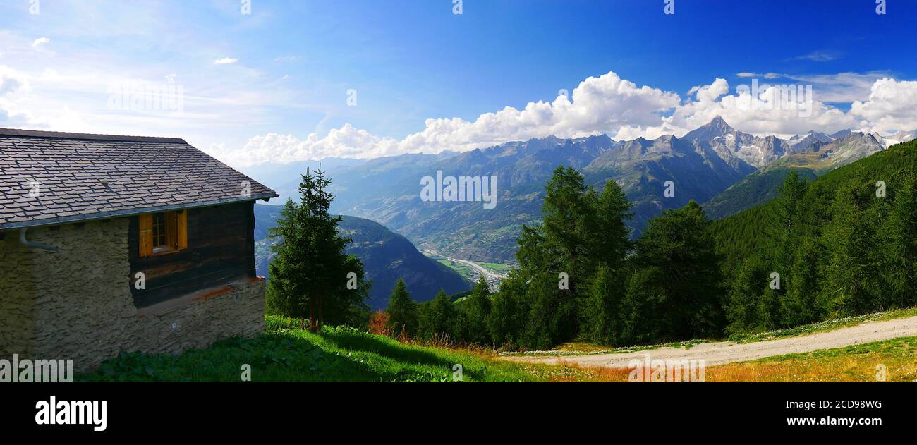 Visp, Suisse: Panorama sur la montagne de la région de Jungfrau-Aletsch-Bietschhorn Banque D'Images