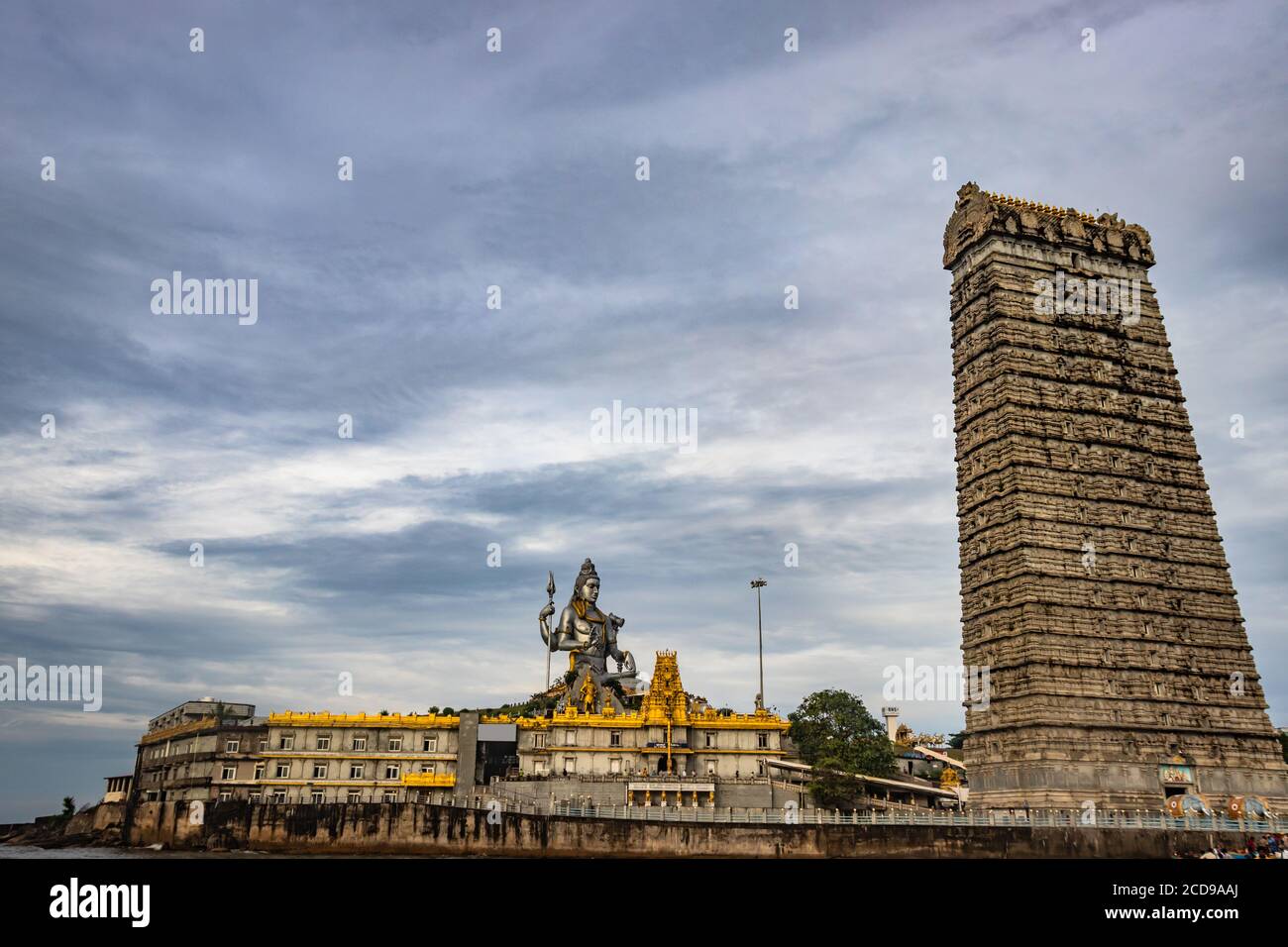 le temple du murmuschwar tôt le matin, une image d'angle unique est prise à murudeswwar karnataka inde tôt le matin. c'est la maison de l'un des t Banque D'Images