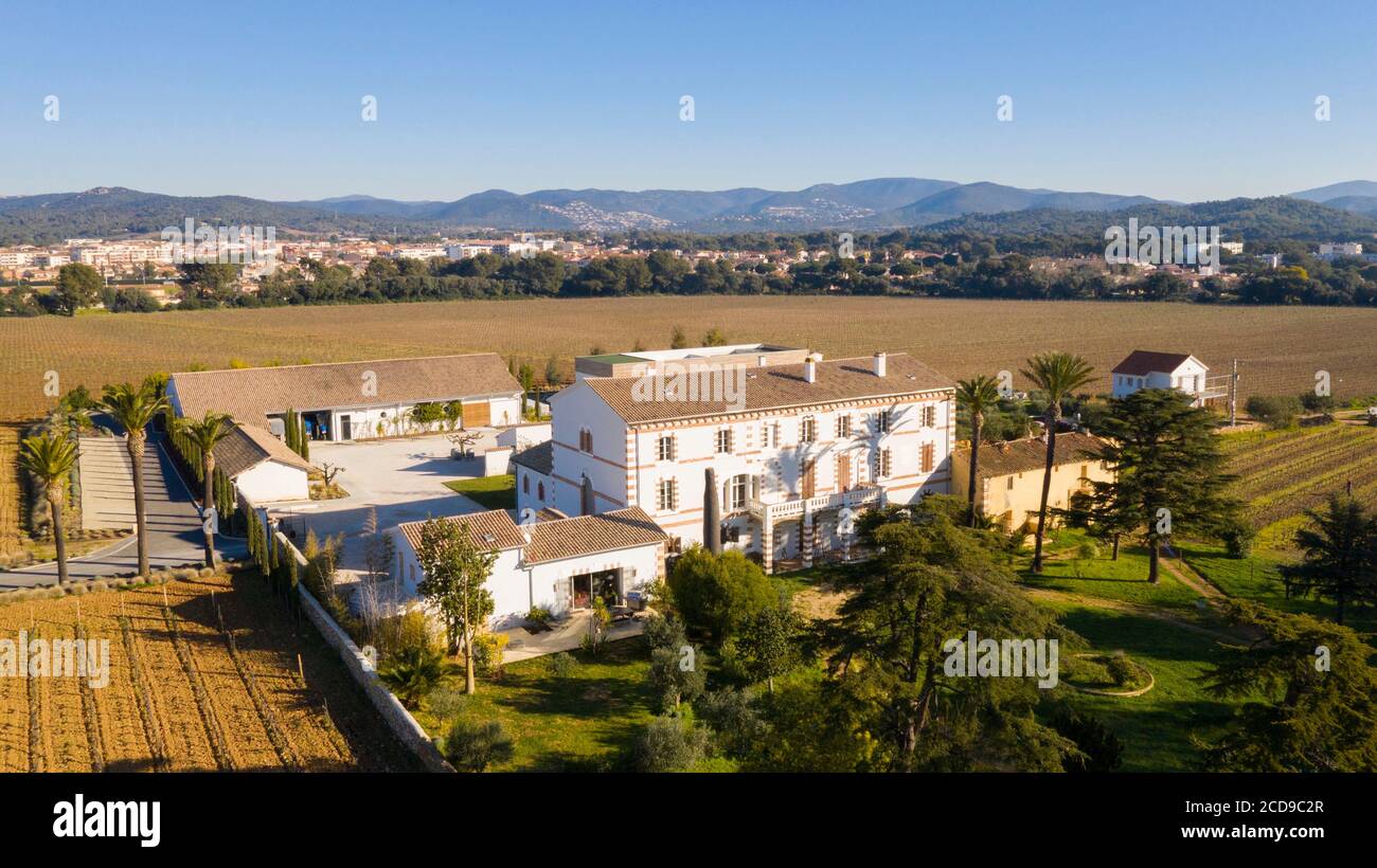 France, Var, la Londe les Maures, Château du Bastidon, AOP cotes de Provence (vue aérienne) Banque D'Images