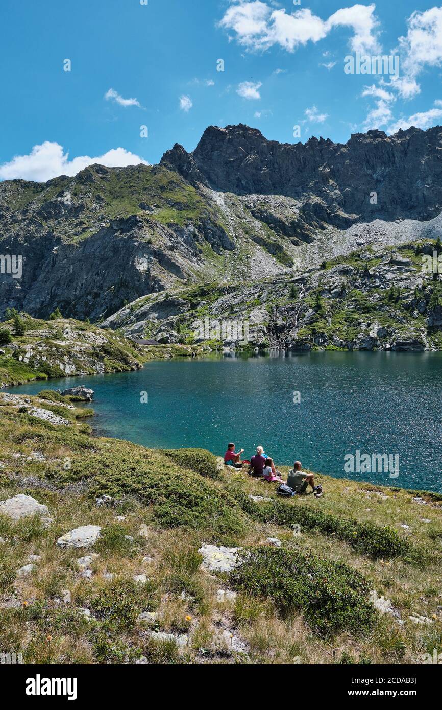 Trekking pour le lac de la Vercoche dans la Valle d'Aoste, Italie Banque D'Images