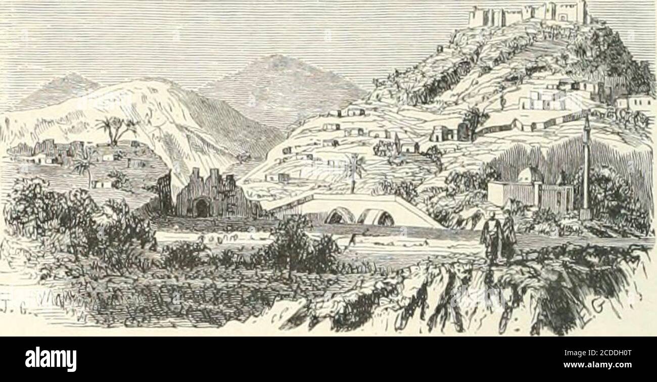 . Le tour du monde : Nouveau journal des voyages . rivage de la mer depuis Mersiue,port de Tarsous, jusquà Lamas, nous attestations labrase des montagnes qui en cet droit sonde par la mer. Une petite rivière, que Strason appelle leLamos, marquaiitdans lan-tiquité la limite des deu.xCilicies. Grâce à rextrêmesécheresse qui est regnait de-  <(mis plusieurs mois, nouspûmes traverse le Lamas-Sou sans trop de diifical-tés, car ses eaux étaientIrès-basses. Nous passerons la nuitau village de Lamas, lan-cienne Lamos, autorefoiscapitale de la Lamotide, etsiège dun évêché dès lespremier^ siècles d Banque D'Images