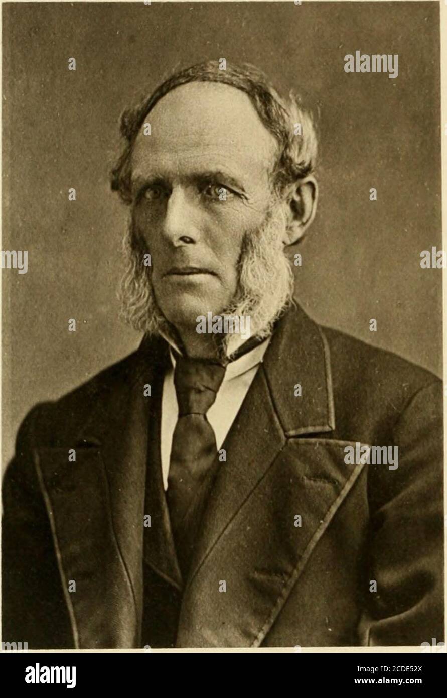 . Histoire de Nottingham, Deerfield, et Northwood, compris dans les limites originales de Nottingham, comté de Rockingham, N.H., avec des dossiers de la procédure centenaire à Northwood, et des croquis généalogiques .. . ghter est devenu l'épouse de Samuel Batchelder, et vit maintenant à Haverhill, Massachusetts. John, l'aîné de la famille, est né en 1783, et est marié à Charlotte, la cinquième fille du capitaine Hen-ry Batchelder, qui était le fils aîné de Davis Batchelder, et frère de Deacon Simon Batchelder. Sa mère était Randall, dont la sœur était la deuxième femme du colonel Sherburne. Elle était pour beaucoup y Banque D'Images