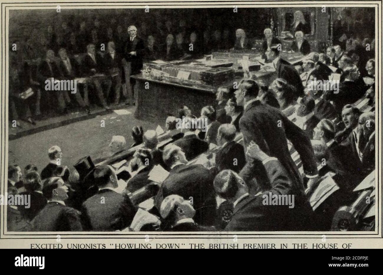 . Examen des revues et du travail du monde . ad-ministre un gouvernement indépendant, qui semblait à un moment avoir été le succès-pleinement démontré par la République libérienne, ne peut pas manquer d'être d'intérêt et significatif pour le peuple américain. Haitis problèmes particuliers, comme ils se rapportent aux largerproblèmes de tous les peuples des Caraïbes, a été avancé par le général Legitime, un ancien prési-dent [de la réputation Uc à l'Universal RacesCongress, qui s'est tenu à Londres fin juillet. Un compte rendu des délibérations de ce Congrès apparaît sur une autre page ce mois-ci. Britains GraveProblems politique britannique, intérieure Banque D'Images