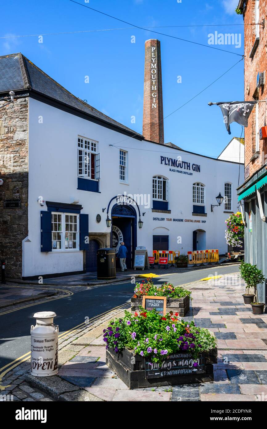 La distillerie Plymouth Gin, également connue sous le nom de Black Friars Distillery, est exploitée depuis 1793 et est la seule distillerie de Plymouth, en Angleterre, au Royaume-Uni. Banque D'Images