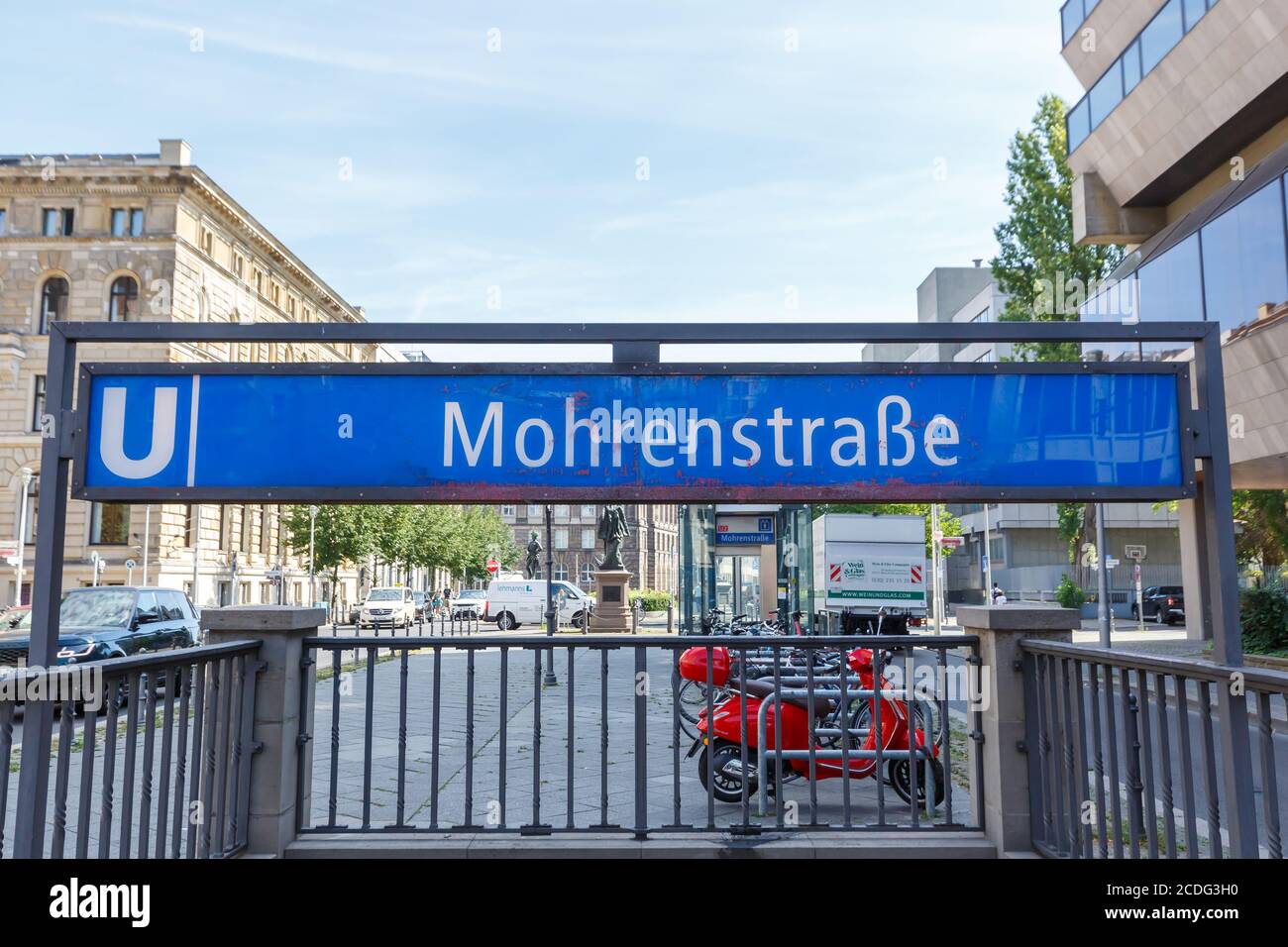 Berlin, Allemagne - 20 août 2020 : Mohrenstraße Station de métro de Berlin Mohrenstrasse U-Bahn en Allemagne. Banque D'Images