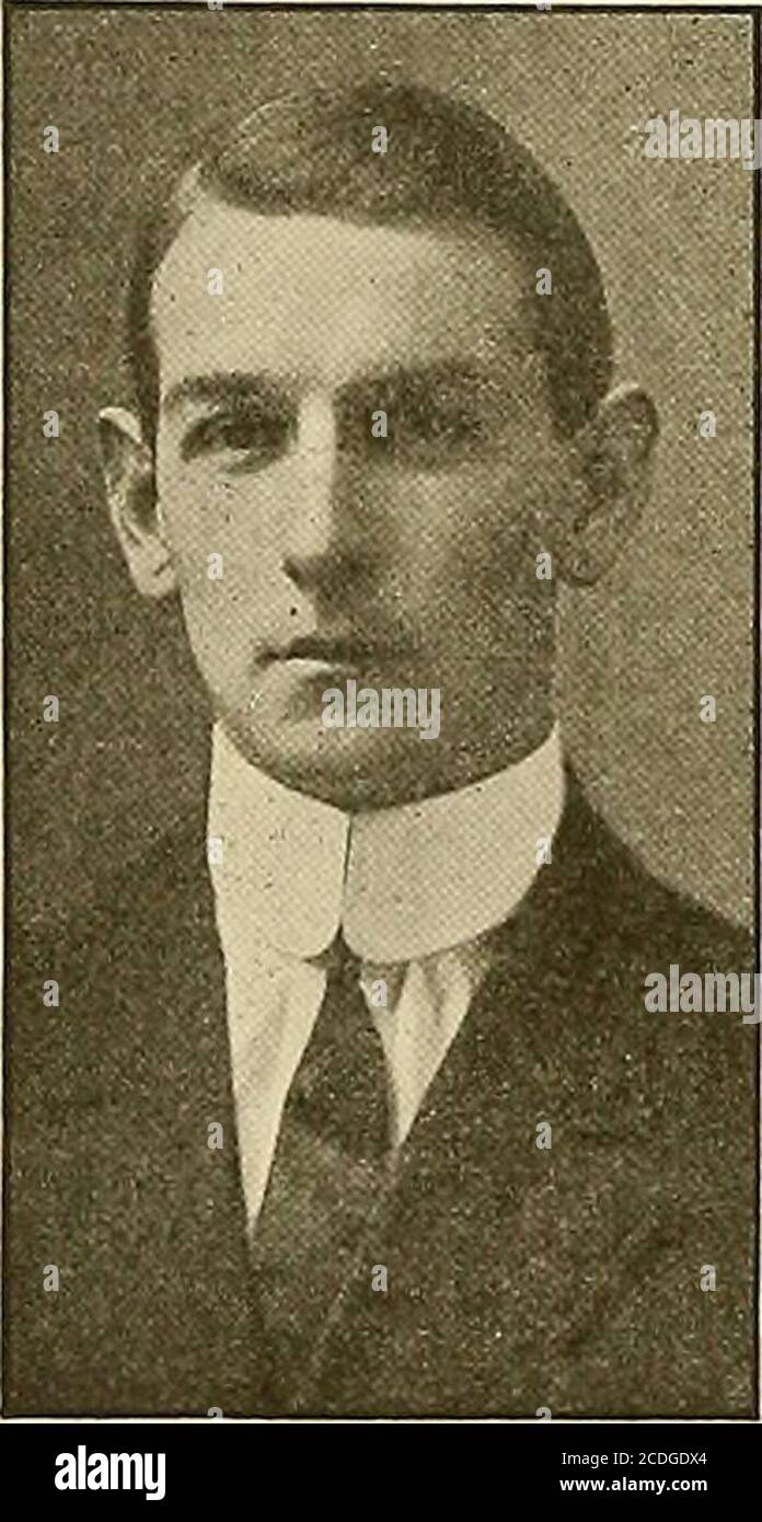 . Bowdoin Orient . 12. CLUBS DE MUSIQUE CHOISIS les membres des clubs de musique sont à venir cette semaine. Le club de la glee sera pickedauprès des hommes suivants : Stephen W. Hughes, John H. Joy, EverettP. Walton, Joseph H. Newell, Seward J.Marsh, Arthur D. Welch, Kenneth Churchill, Harold C. L. Ashey, Carl D. Skillin, 1912; Merton W. Greene, Lawrence W. Smith, W.Fletcher Twombly, Charles B. Haskell, Willis, 1913; Reginald O. Ccnant, Horace A. Barton, Clarence H. Tombly, Robert H., 1914; George K. Thomton, 1915; George K. Et George F. Cressey, 1912 ans, chef. Le club des glee a perdu mais quatre hommes Banque D'Images