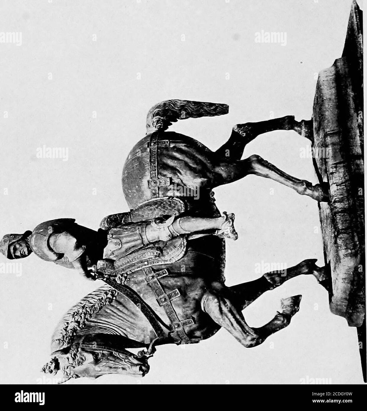 . Une courte histoire de l'art . L. DELLA ROBBIA OPERA DEL DUOMO, FLORENCE ENFANT MUSICIANSIndividualité du caractère et de l'expression. H-l o ^ 3 4^ o ^ H 4J à J i J O •a o CO U o 3 H §? S ?*-* s s s ^ o u H 5 Pi U . O -Q t3 t3 H s & lt;! B o 05 O SCULPTURE RENAISSANCE M5 concurrents réussis de la commission pour exécuter les gatesdu Baptistère. Sa renommée en chef repose sur son travail en tant qu'anarchitecte. Donatello (1386-1466) Donatello, qui a commencé la vie comme orfèvre, a reflété dans une carrière hislong les développements successifs de la période. La sculpture d'Hisgest était de caractère gothique; la draperiesheavy, la Banque D'Images