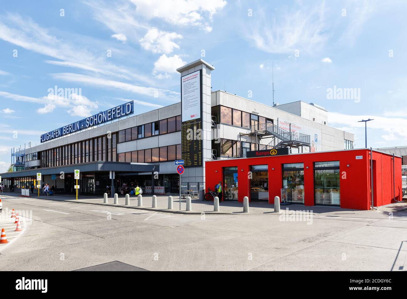 Berlin, Allemagne - 20 août 2020 : terminal de l'aéroport Berlin Schönefeld SXF en Allemagne. Banque D'Images