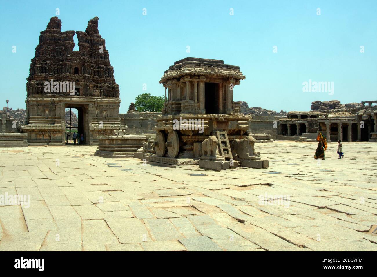 vue intérieure du temple vittala et du char en pierre Banque D'Images