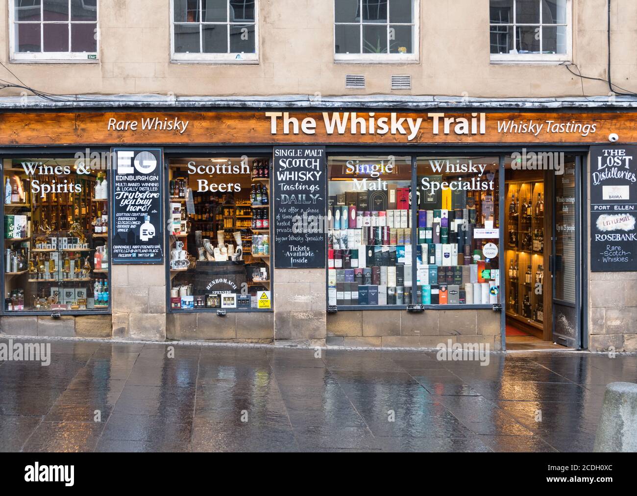 Whiskey shop sur le Royal Mile, Édimbourg, Écosse Banque D'Images