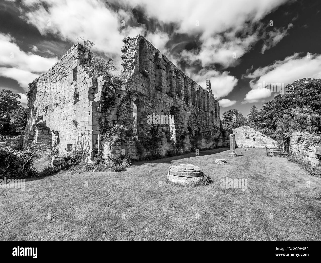 C'est les ruines du monastère cistercien du 11-12ème siècle De l'abbaye de Jervaulx dans les Dales du Yorkshire du Nord près de Village d'East Witton Banque D'Images