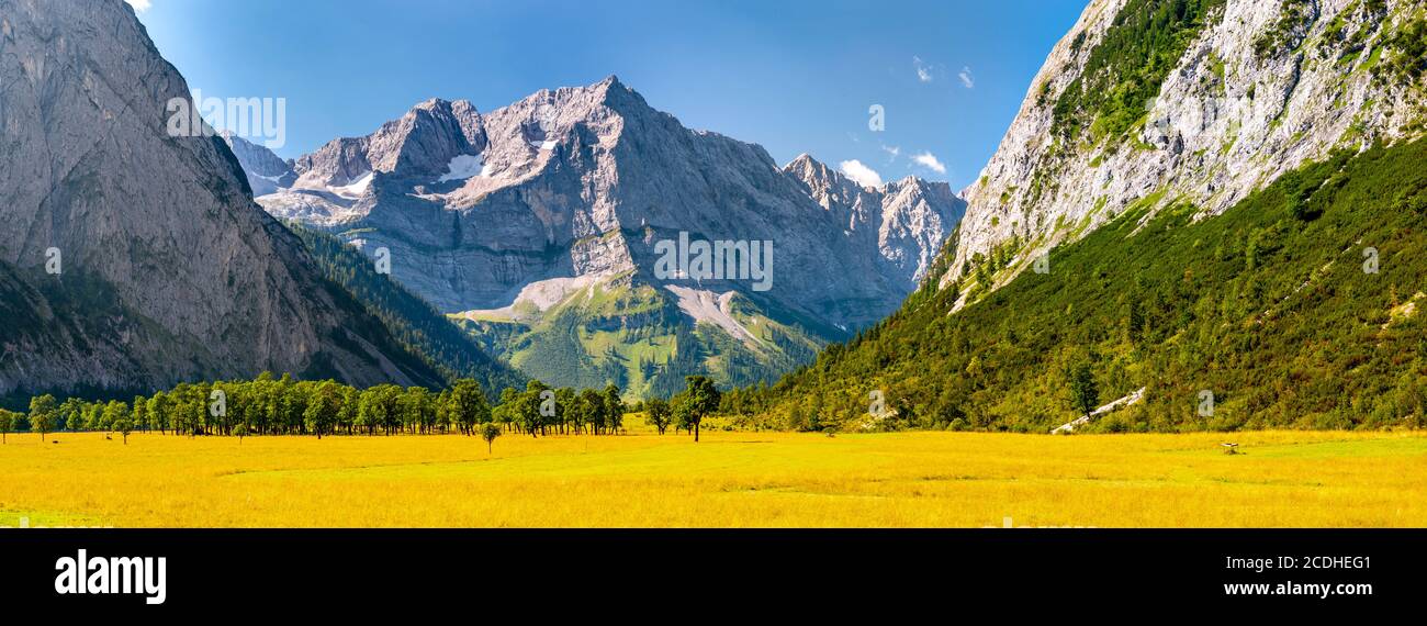 Vue panoramique sur un paysage magnifique en Bavière, en Allemagne Banque D'Images