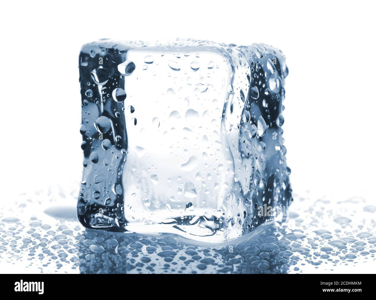 Cube de glace avec de l'eau gouttes Banque D'Images
