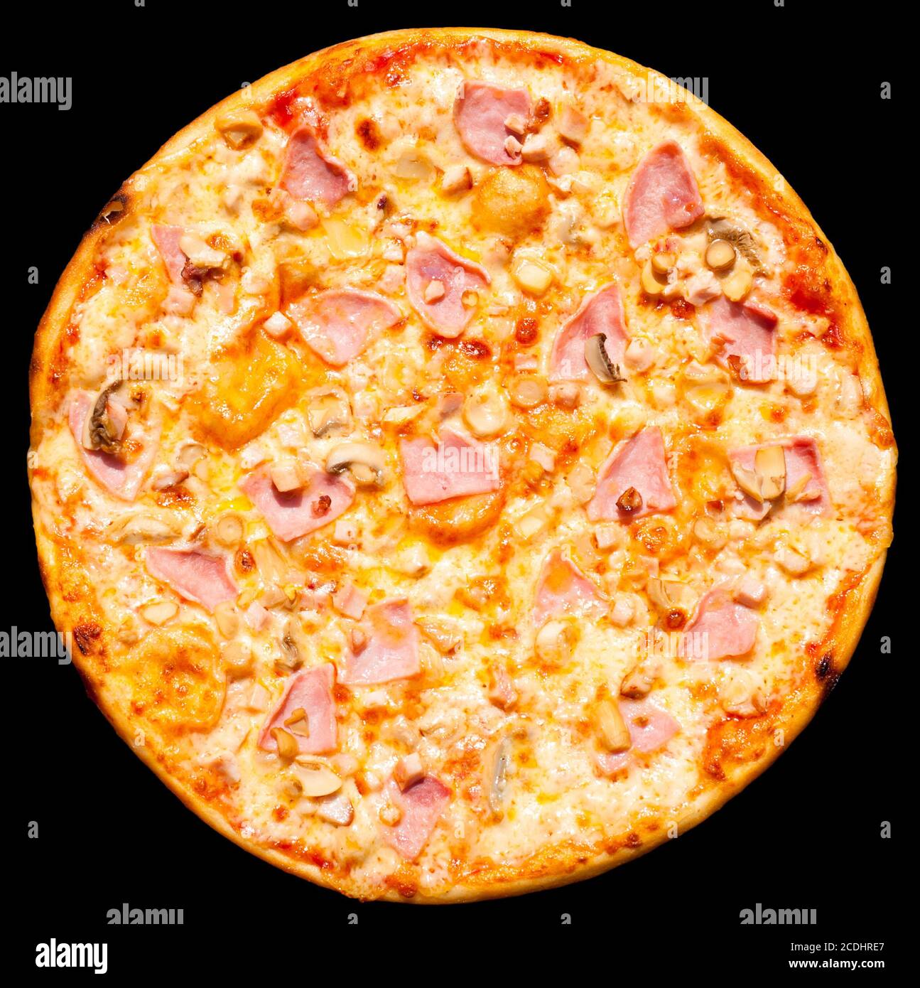 Pizza au jambon et champignons, isolé Banque D'Images