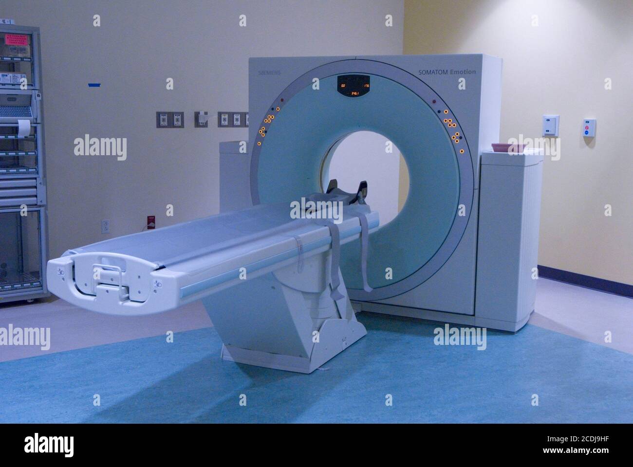 Austin, TX 26 juin 2007 : appareil d'imagerie par résonance magnétique (IRM) dans la salle d'urgence du centre médical pour enfants Dell, un hôpital de pointe de 500,000 pieds carrés avec 24 lits de soins intensifs et 170 chambres de patients. ©Bob Daemmrich Banque D'Images