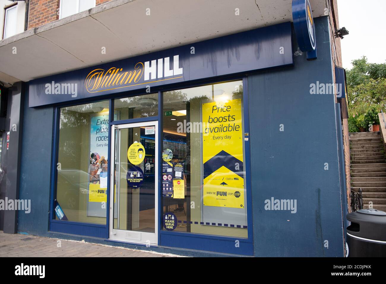 Windsor, Berkshire, Royaume-Uni. 28 août 2020. William Hill Paris boutiques ont annoncé qu'ils seront fermés 119 de leurs magasins après le blocage du coronavirus. Crédit : Maureen McLean/Alay Banque D'Images