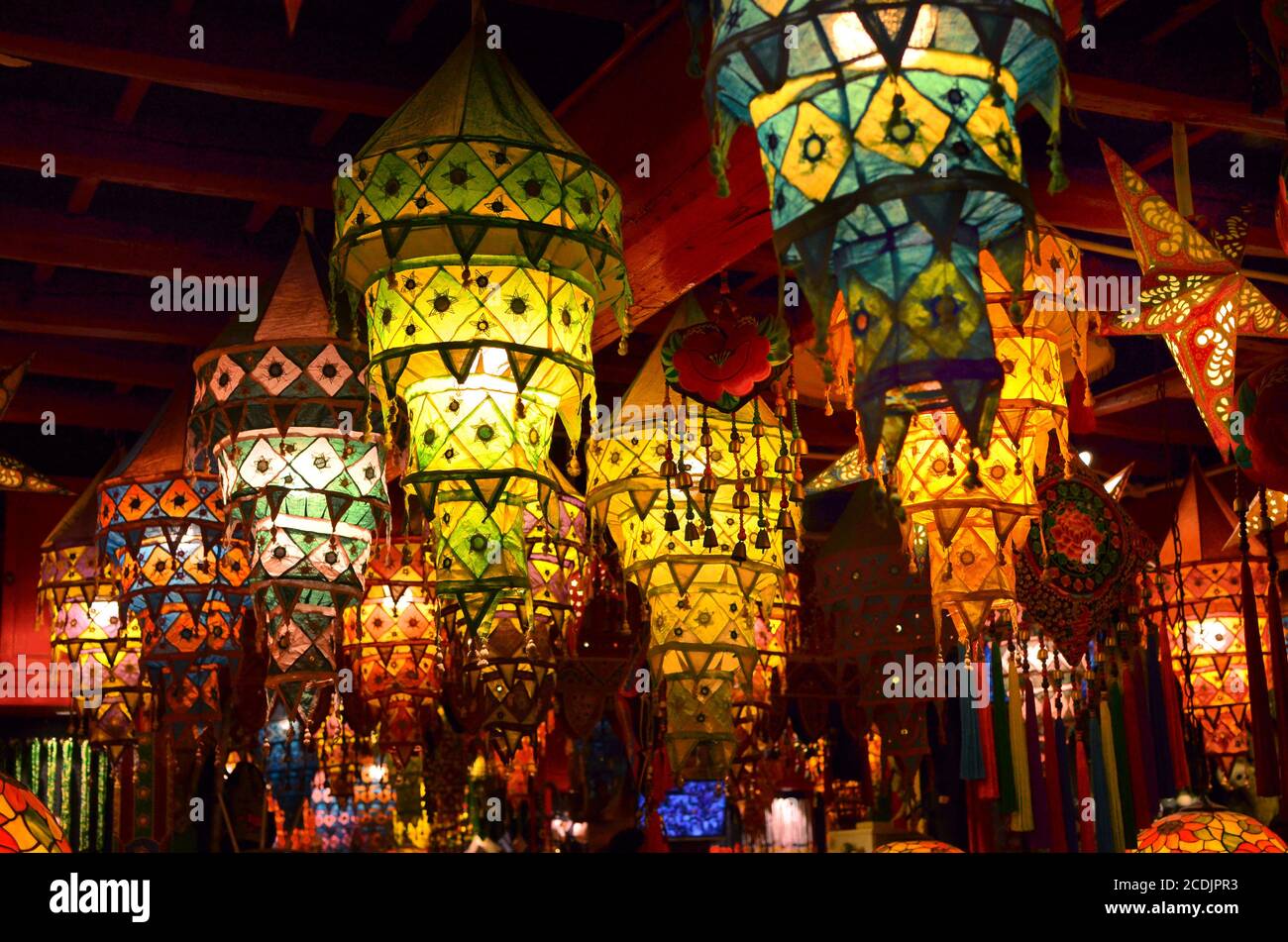 Lanterne traditionnelle chinoise sur le marché, une célèbre vieille rue commerçante à Pingyao, en Chine. Banque D'Images