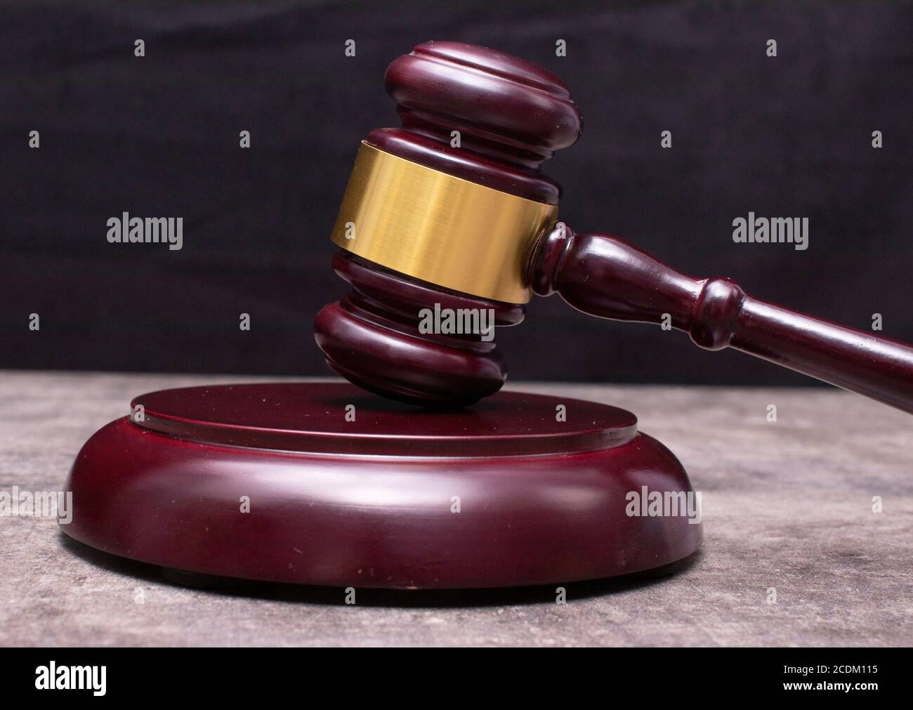 Le gavel en bois du juge ou le maillet de vente aux enchères Banque D'Images