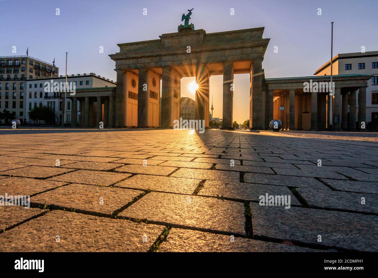 La porte de Brandebourg au lever du soleil, Berlin, Allemagne Banque D'Images