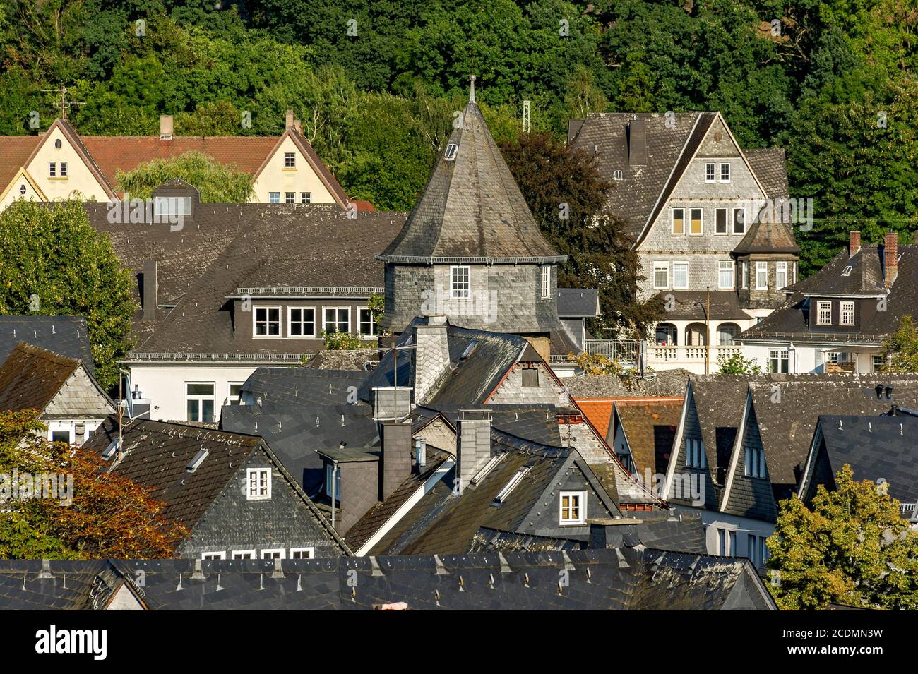 Tour de sorcière médiévale déplacée, maisons de ville historiques, vieille ville, Herborn, quartier Lahn-Dill, Hesse, Allemagne Banque D'Images