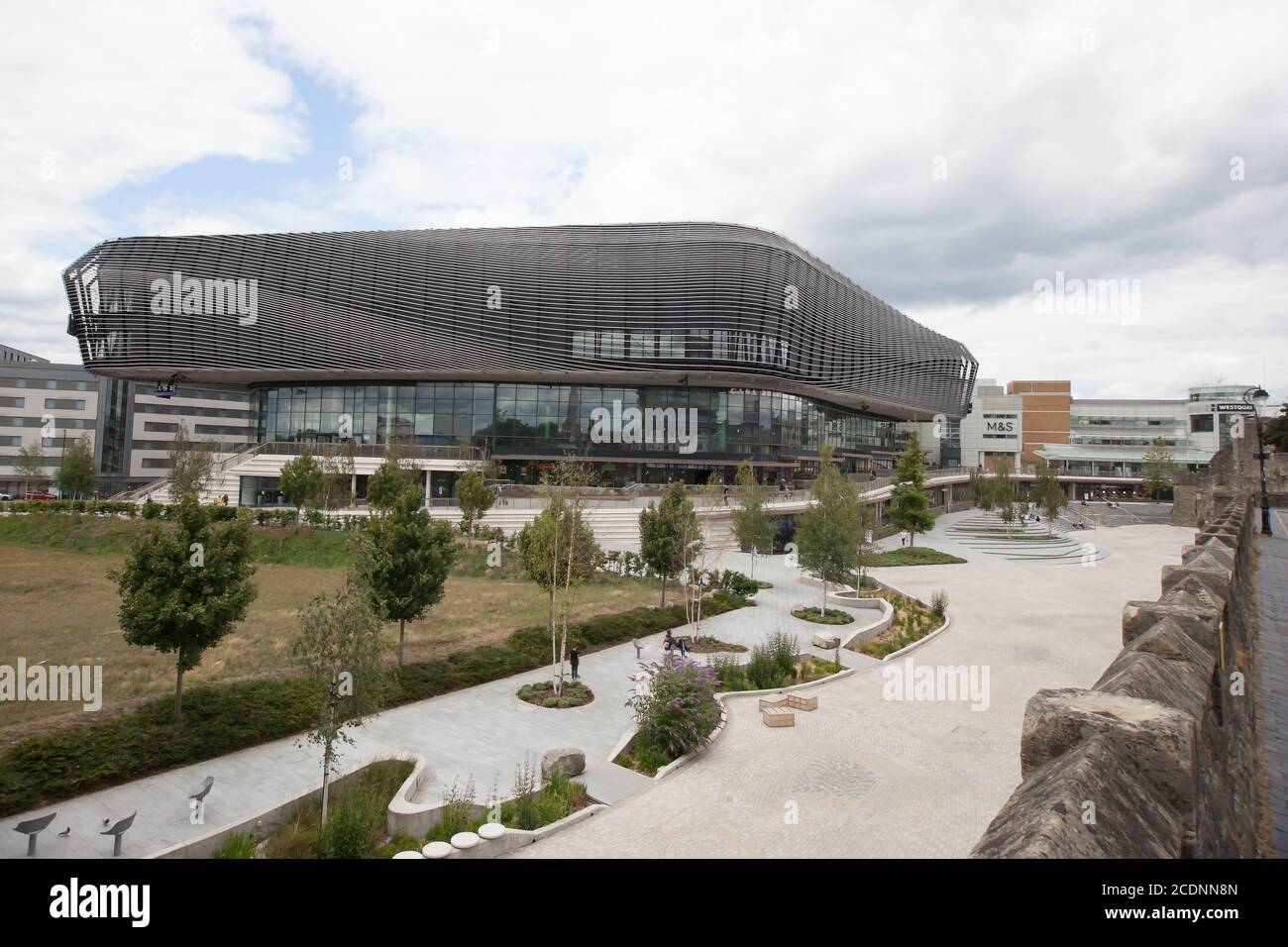 Vues du centre commercial de Westquay depuis le mur de ville de Southampton, Hampshire au Royaume-Uni, prises le 10 juillet 2020 Banque D'Images