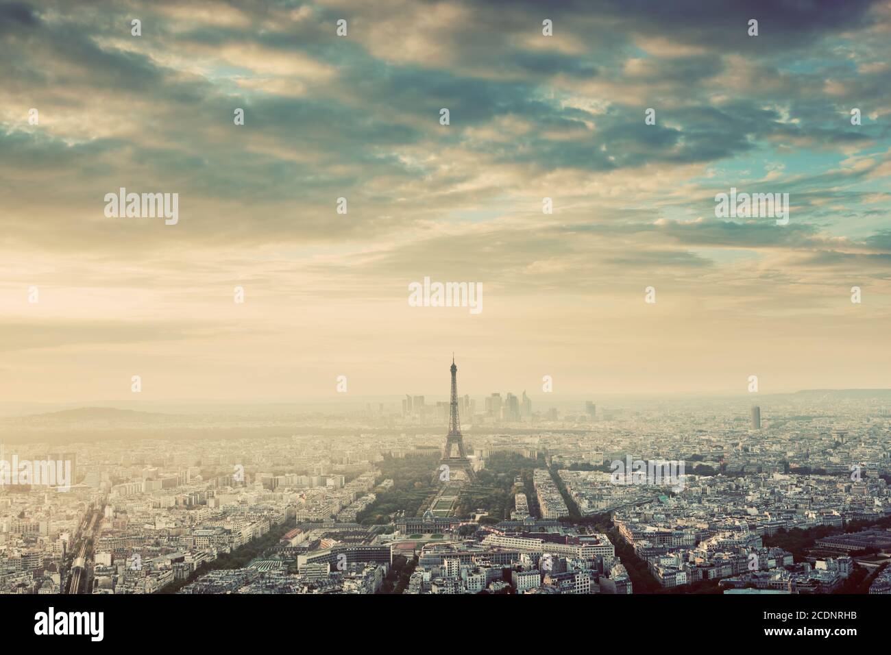 Paris, France horizon vintage, panorama. Tour Eiffel, champ de Mars Banque D'Images