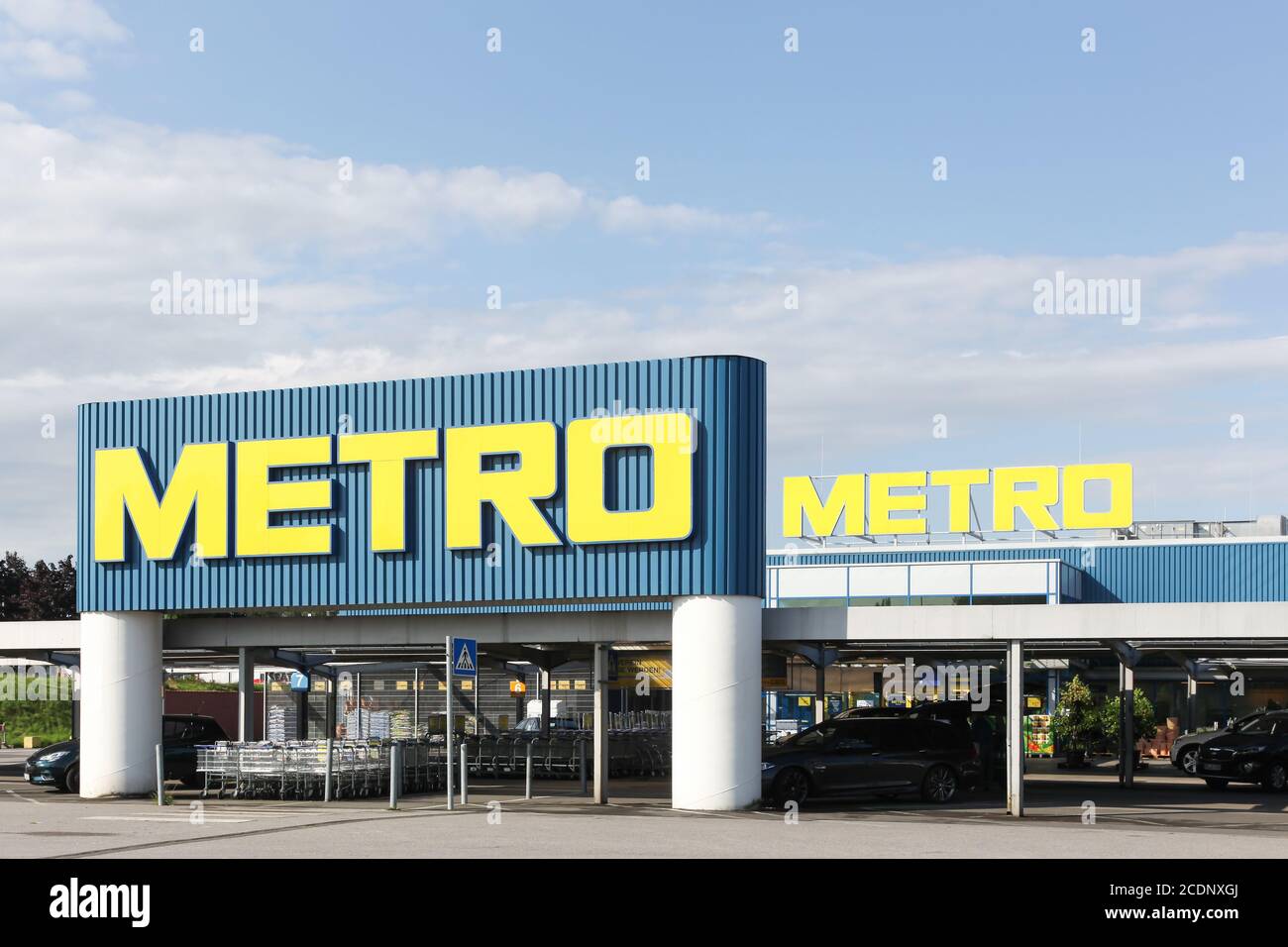 Dortmund, Allemagne - 22 juillet 2017 : supermarché Metro en Allemagne. Metro Cash and Carry est un acteur international de premier plan en libre-service de gros Banque D'Images