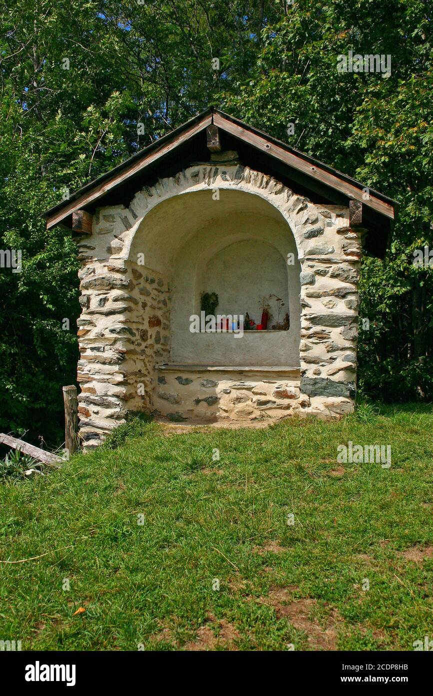 Chapelle des Alpes - verticale Banque D'Images